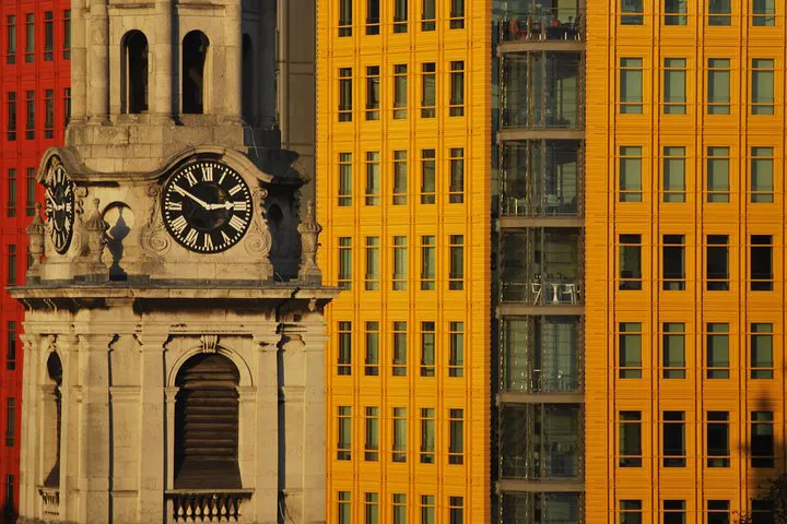Unveiling London's West End: A Photographer's 3-Hour Backstreet Adventure