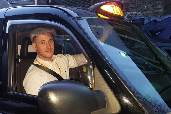 Experience London Like a Local: Heathrow Transfers in Iconic Black Cabs