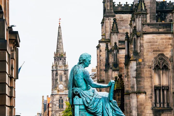 Uncover Edinburgh's Secrets: A Historical Old Town Walking Adventure