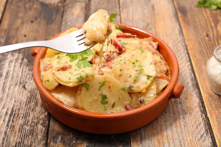 Parisian Culinary Adventure: Traditional Food & Old Town Private Tour