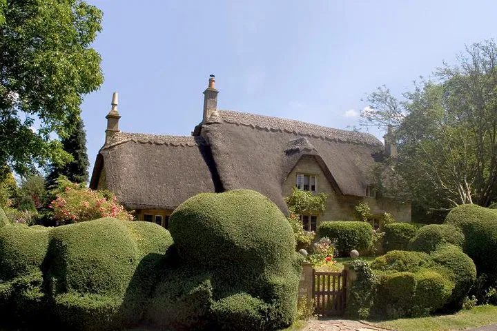 Uncover England's Gems: Private Stonehenge, Bath & Cotswolds Tour