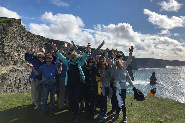 8-Day Ireland Tour: Explore Emerald Isle's Best