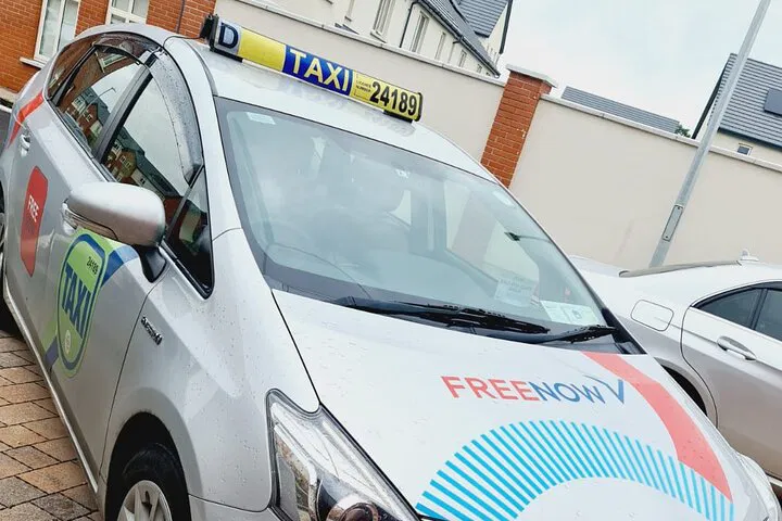 Discover Dublin's Gems: A Personalized Taxi Tour Experience