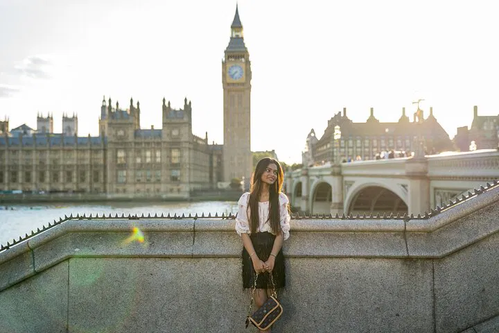 Capture London's Christmas Magic: A Festive Photoshoot Adventure