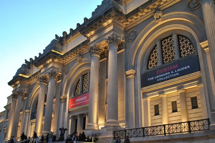 NYC's Art & History: A Whirlwind Walking Tour & Met Adventure!