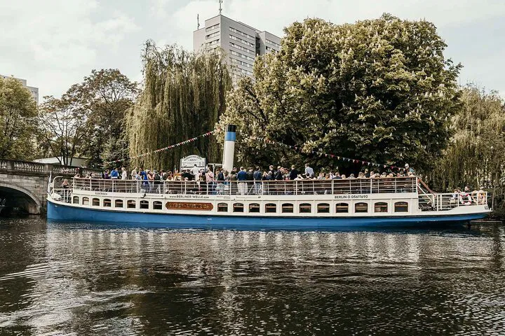 Berlin Sightseeing Cruise: 1-Hour Steamship Tour