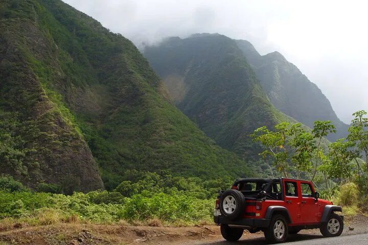 Unforgettable Private Jeep Adventure: Road to Hana Waterfalls