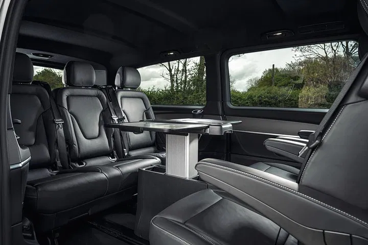 Luxury Airport Transfers: London Hotels to Gatwick in Style