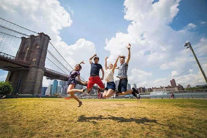 Capture Your NYC Memories: French-Speaking Photo Session