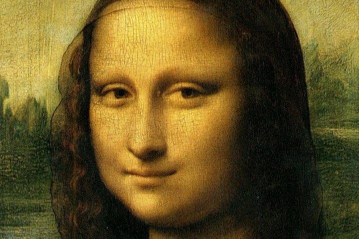 Louvre Museum Tour: Skip-the-Line & Expert Guide (6 Max)