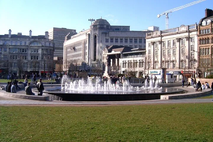 Unleash Manchester's Secrets: A Thrilling Scavenger Hunt Adventure!
