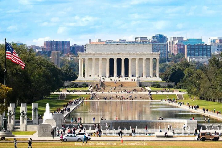 Unveiling DC's Treasures: A Personalized Walking Adventure Through History