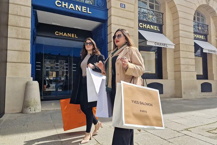 Unleash Parisian Style: A Private Shopping Adventure