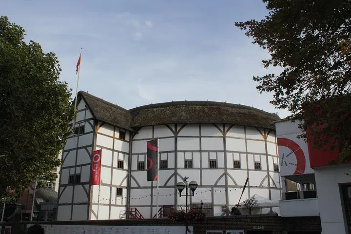 Uncover Shakespeare's London: A Theatrical Walking Tour