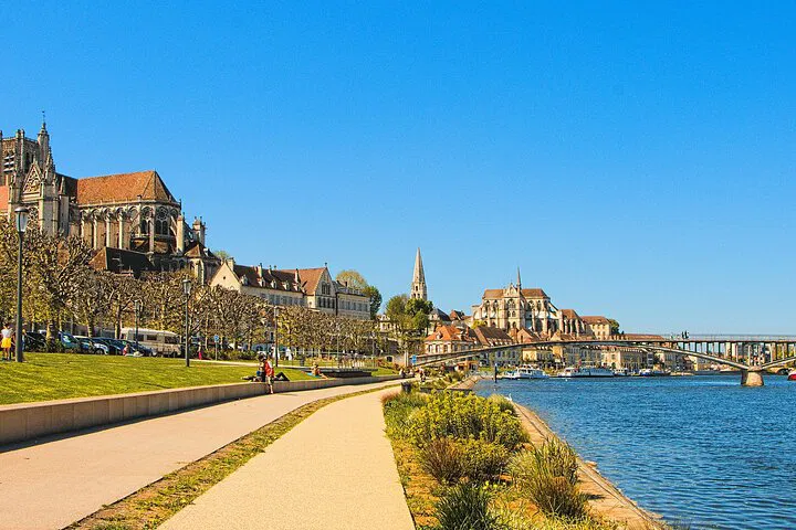 Unveiling Auxerre's Charm: A Personalized Half-Day Tour