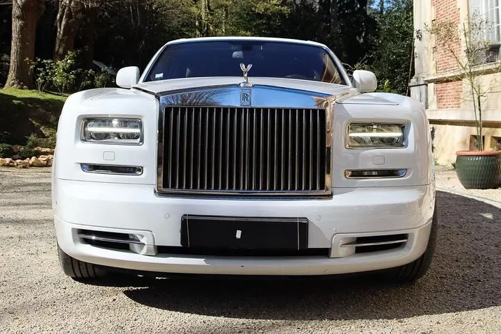 Paris in Style: Private Rolls Royce Tour of Iconic Sites