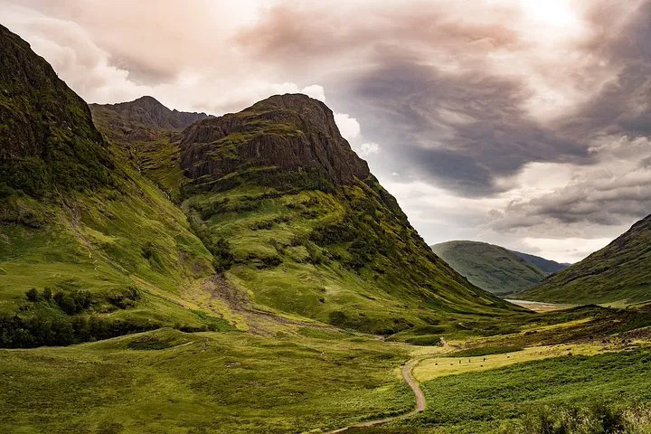 Unveiling Scotland's Majesty: A 4-Day Highland & Skye Adventure