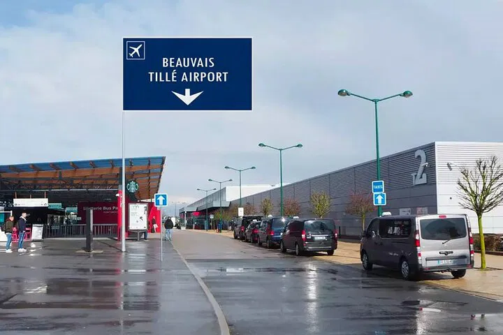 Effortless Paris Arrival: Luxury Transfer from Beauvais Airport