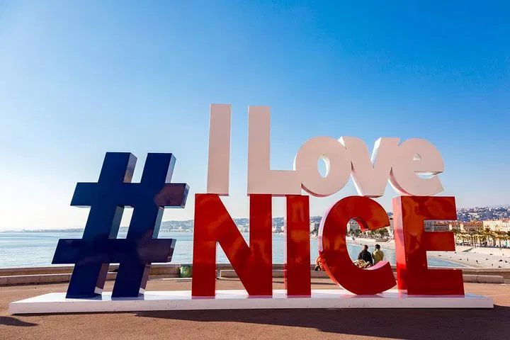 Unveiling Nice: A Personalized 2-Hour Walking Adventure