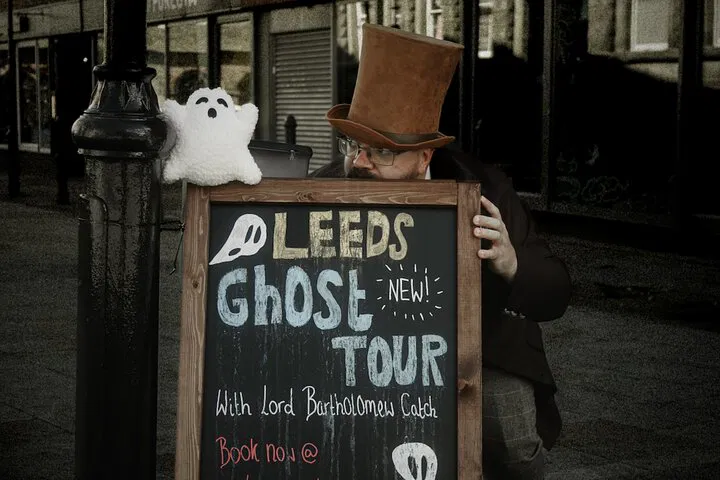 Leeds Ghost Tour: Uncover Leeds' Haunted History!