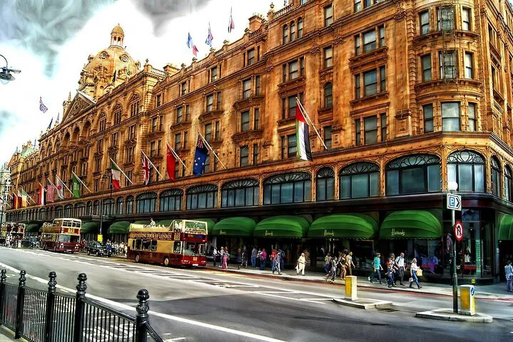 Luxury London Shopping Spree: Executive Style