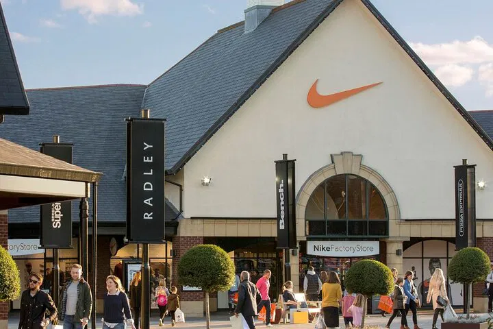 Luxury Shopping Spree: Private Tour to East Midlands Designer Outlet from Sheffield