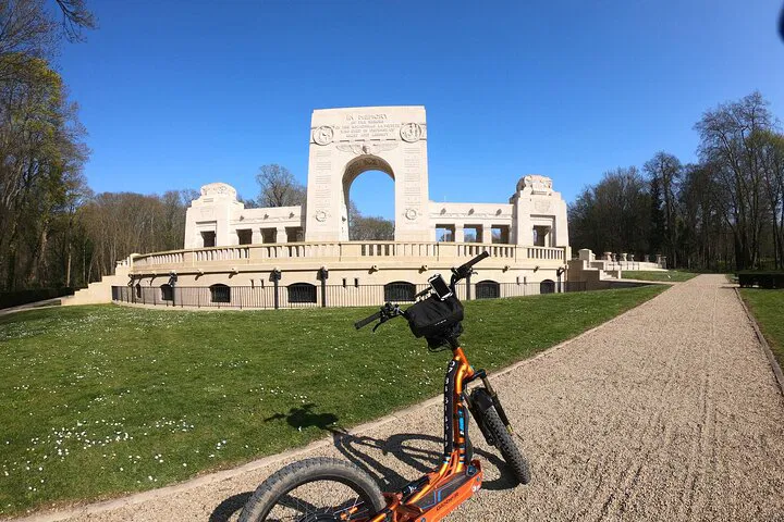 Versailles Heroes E-Scooter Tour: Relive History on Two Wheels!
