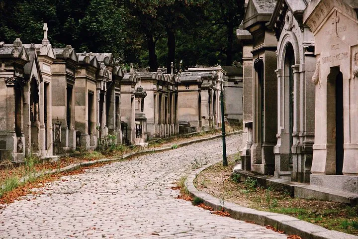 Discover Paris's Silent City: Exclusive Père Lachaise Cemetery Guided Tour