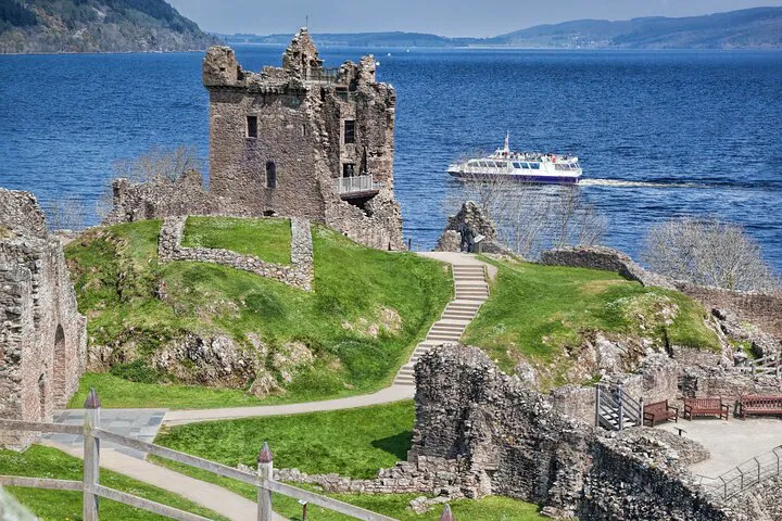 Aberdeen: 3-Day Balmoral, Loch Ness & Edinburgh Private Tour