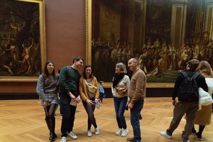 Unlock Louvre's Secrets: An Exclusive Private Tour Experience