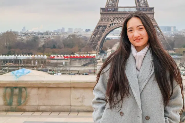 Paris Photo Shoot: Paparazzi-Style Memories!