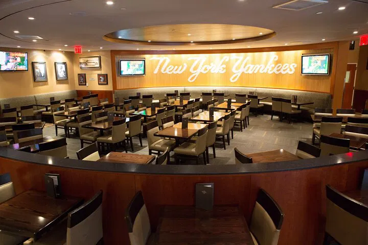 Hard Rock Cafe Yankee Stadium: Score a Culinary Home Run!