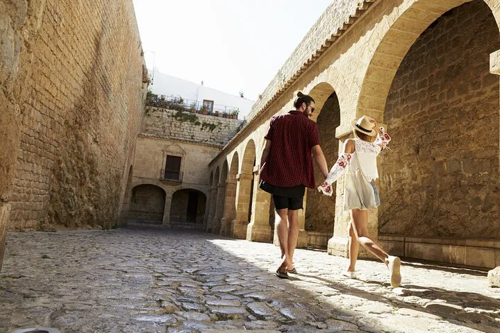Monaco's Romantic Gems: A Couple's Walking Tour of Luxury and History