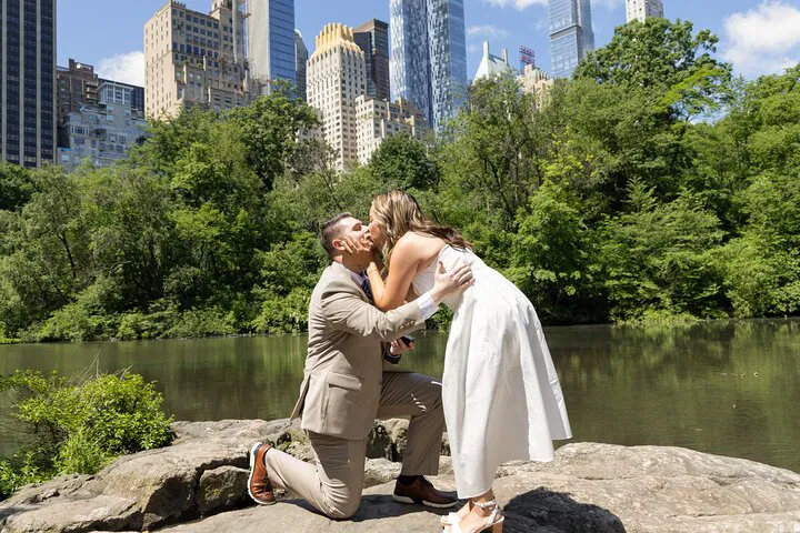 NYC Photoshoot: Iconic Spots, Lasting Memories!