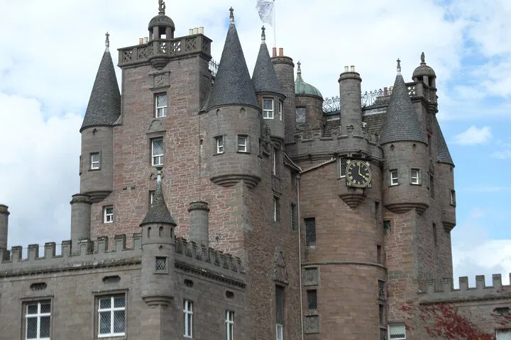 Edinburgh's Royal Mile: Uncover Tales of Kings, Rogues, and Architectural Marvels