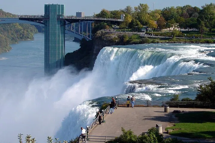 Unveiling Niagara: A 2-Day Private Escape from NYC's Hustle