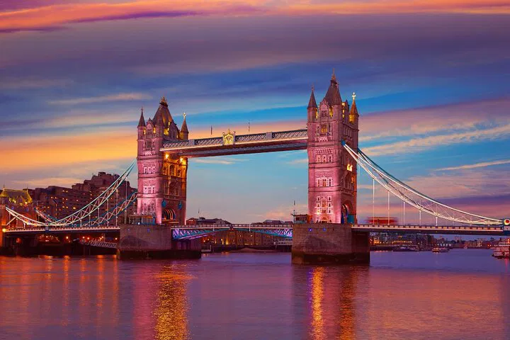 Unveiling London Tower's Secrets: A Private Historical Journey