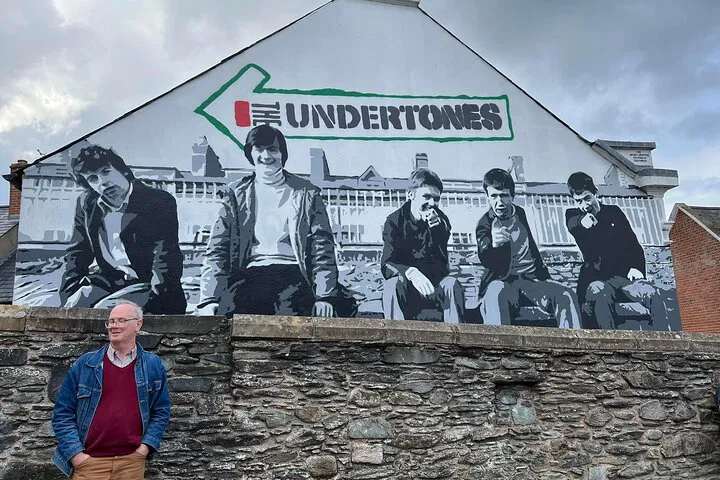 Unveiling Derry's Walls: Street Art & Murals Walking Tour
