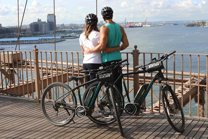 Manhattan E-Bike Adventure: Explore NYC's Greenway Effortlessly!