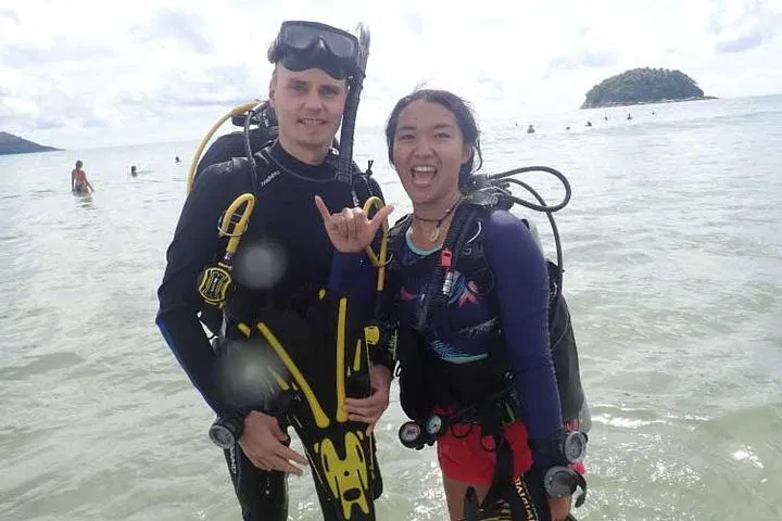 Embark on an Underwater Adventure: PADI Discover Scuba in Belize!