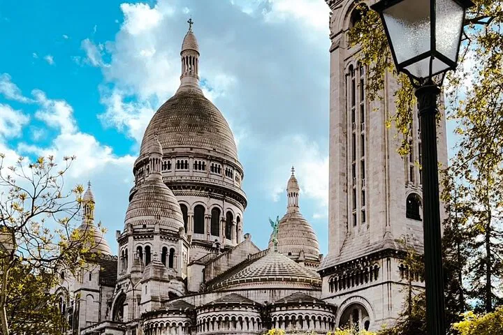 Montmartre Walking Tour: Unveiling Paris' Artistic Heart