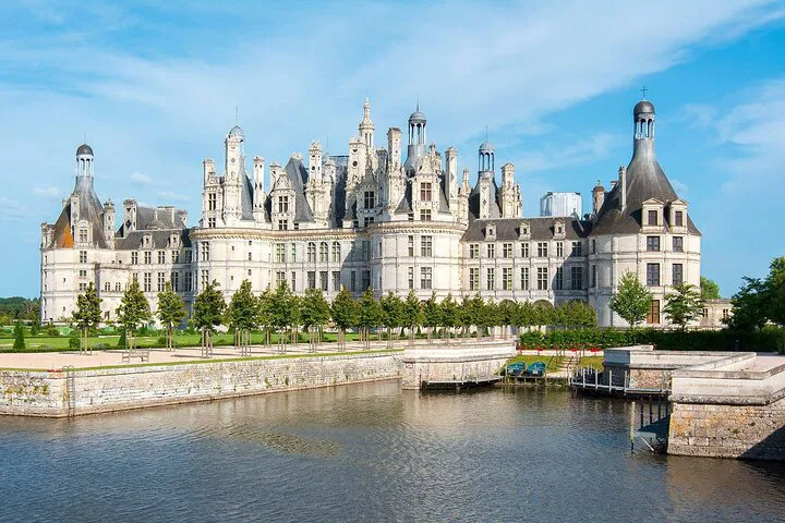 Unveiling History: Loire Valley & Normandy 3-Day Private Tour