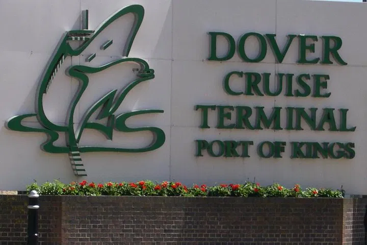 Stress-Free Airport/London to Dover Private Transfer