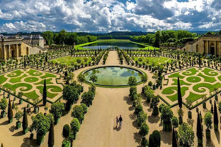 Versailles Private Transfer: Relive Royal History in Comfort