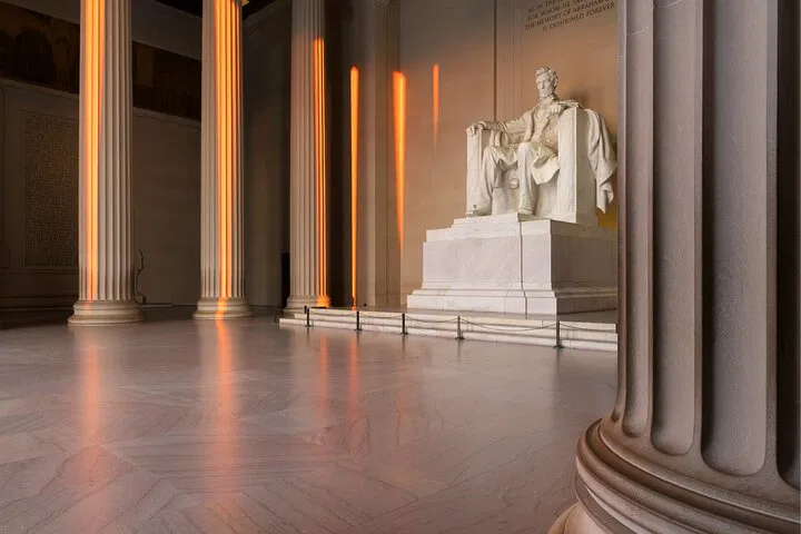 Uncover DC's Secrets: A Thrilling Scavenger Hunt Adventure!
