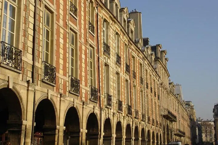 Parisian Shopping Secrets: Unveiling Handcrafted Treasures