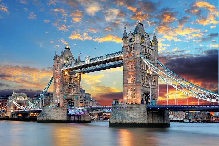 Uncover London's Rich History: A Private Walking Adventure