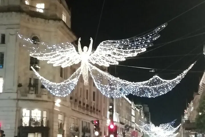 London's Christmas Lights: A Festive Walking Tour with a Local