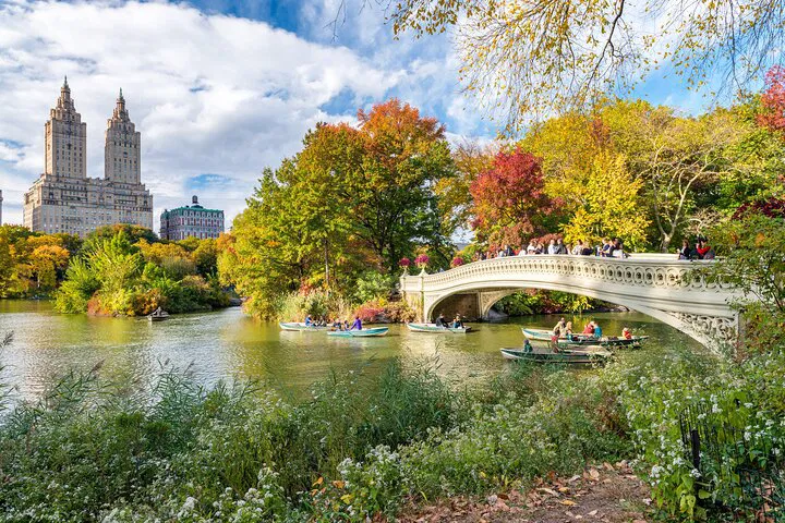 Manhattan Bike Tour: Pedal Through Iconic Landmarks & Hidden Gems