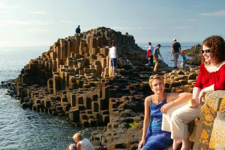 Belfast to Giant's Causeway & Dark Hedges Day Trip